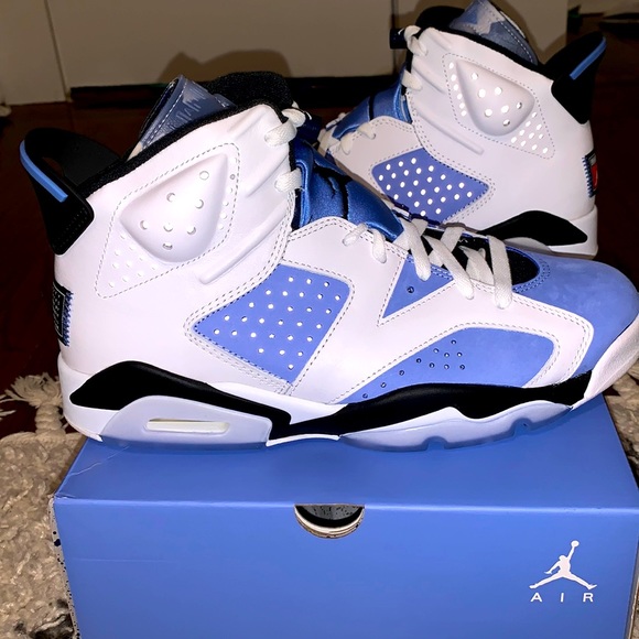Brand New Jordan 6 UNC University Blue White Black sz 9.5 - Picture 1 of 10